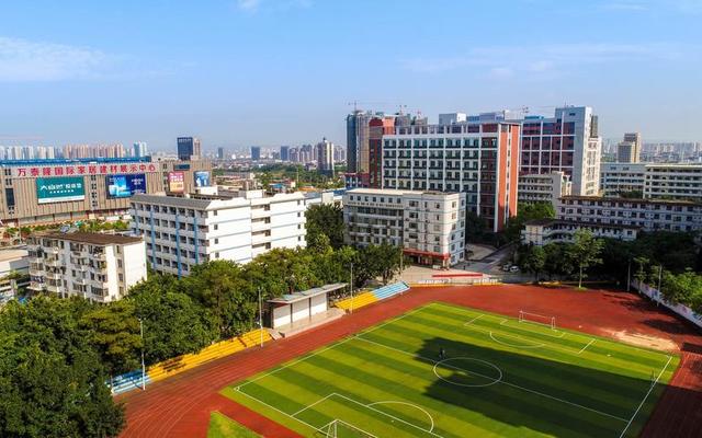 全国最大的学校是哪个学校(中国最大的校区是哪个学校)