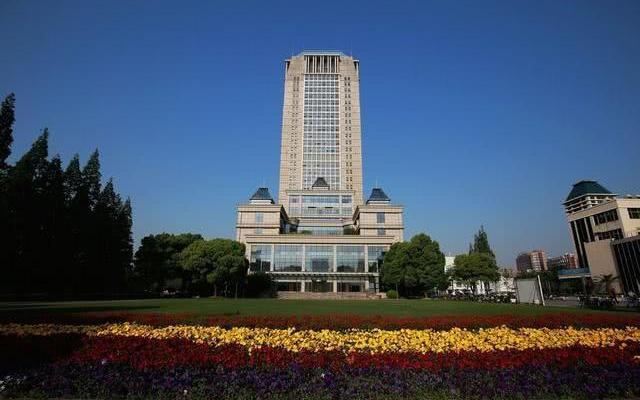 南京大学和浙江大学哪个厉害(南京大学和浙大哪个好)